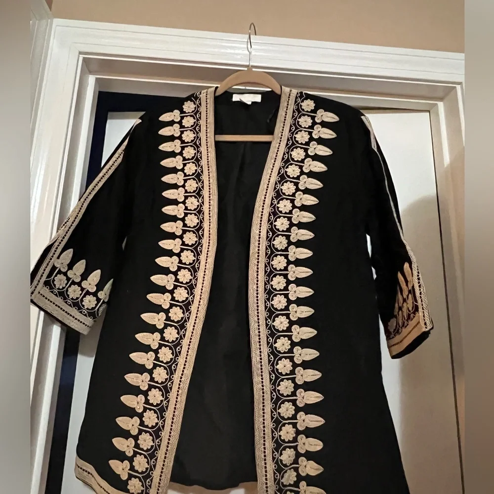 Blazer - Picture 2 of 3